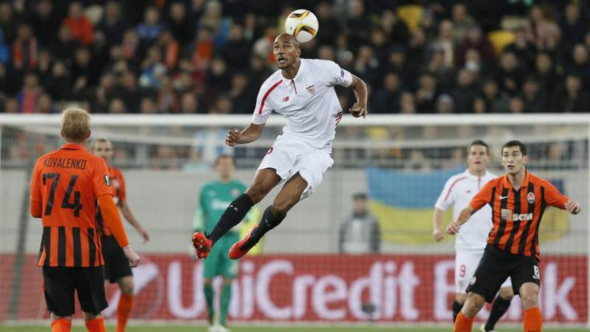 El Sevilla tuvo que emplearse a fondo en Kiev. DOLZHENKO