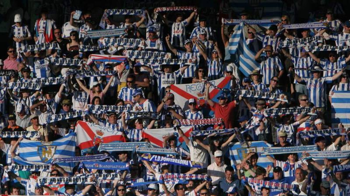 El Toralín celebrará este sábado el día de El Bierzo cantando «A Ponferrada me voy» en el minuto ocho del choque ante el Villareal.