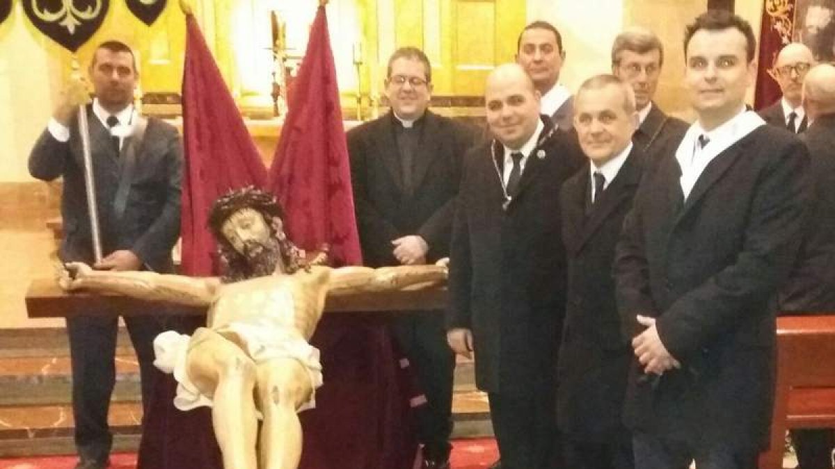 hermandad cristo de la redención y nuestra señora del carmen
