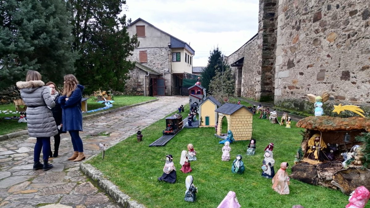 Ester Muñoz ha visitado el monasterio de San Miguel de las Dueñas. JCYL