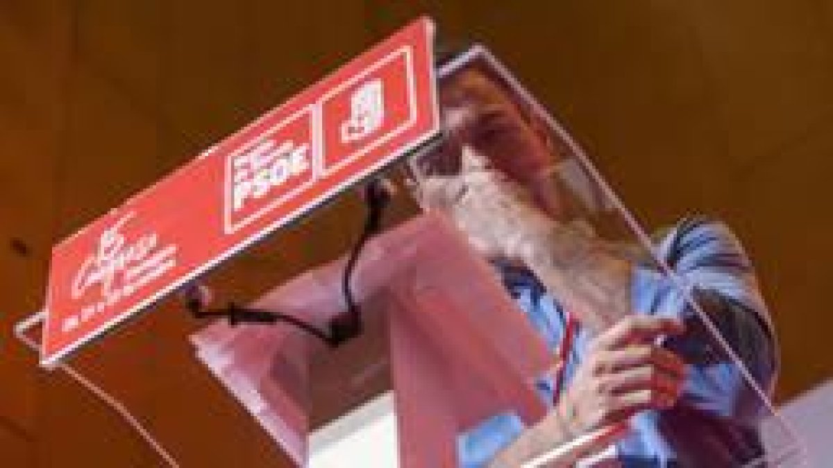Pedro Sánchez participa en un acto político en Cartagena.