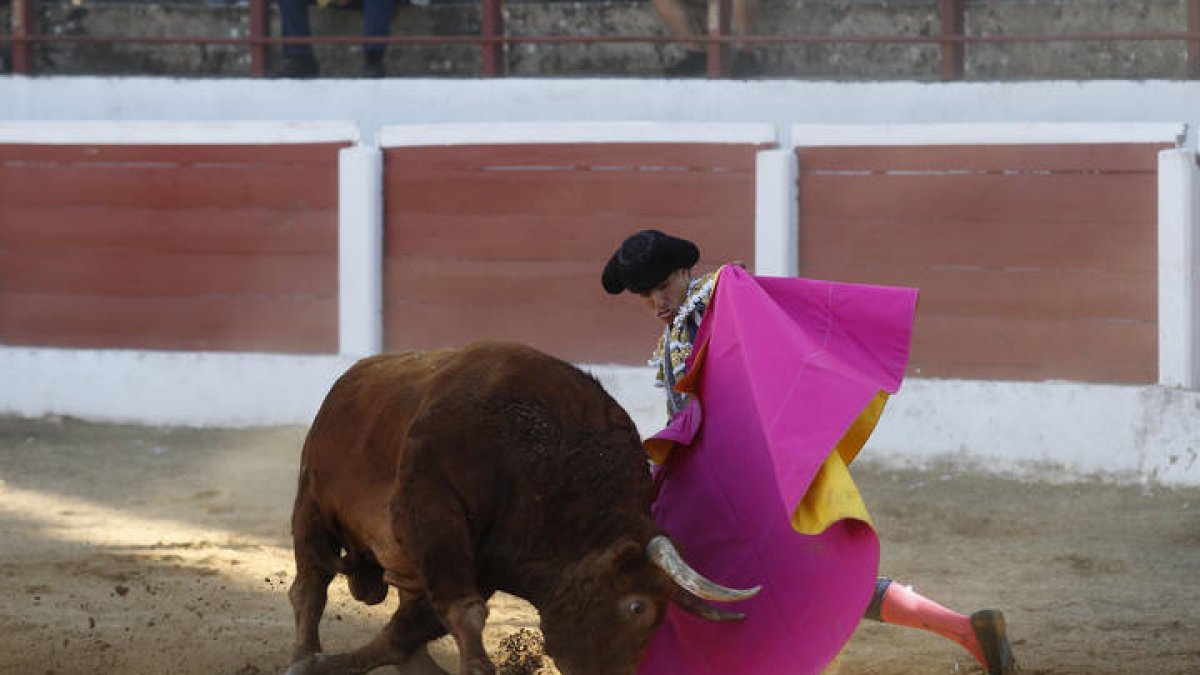 Una corrida de toros en Astorga. FERNANDO OTERO