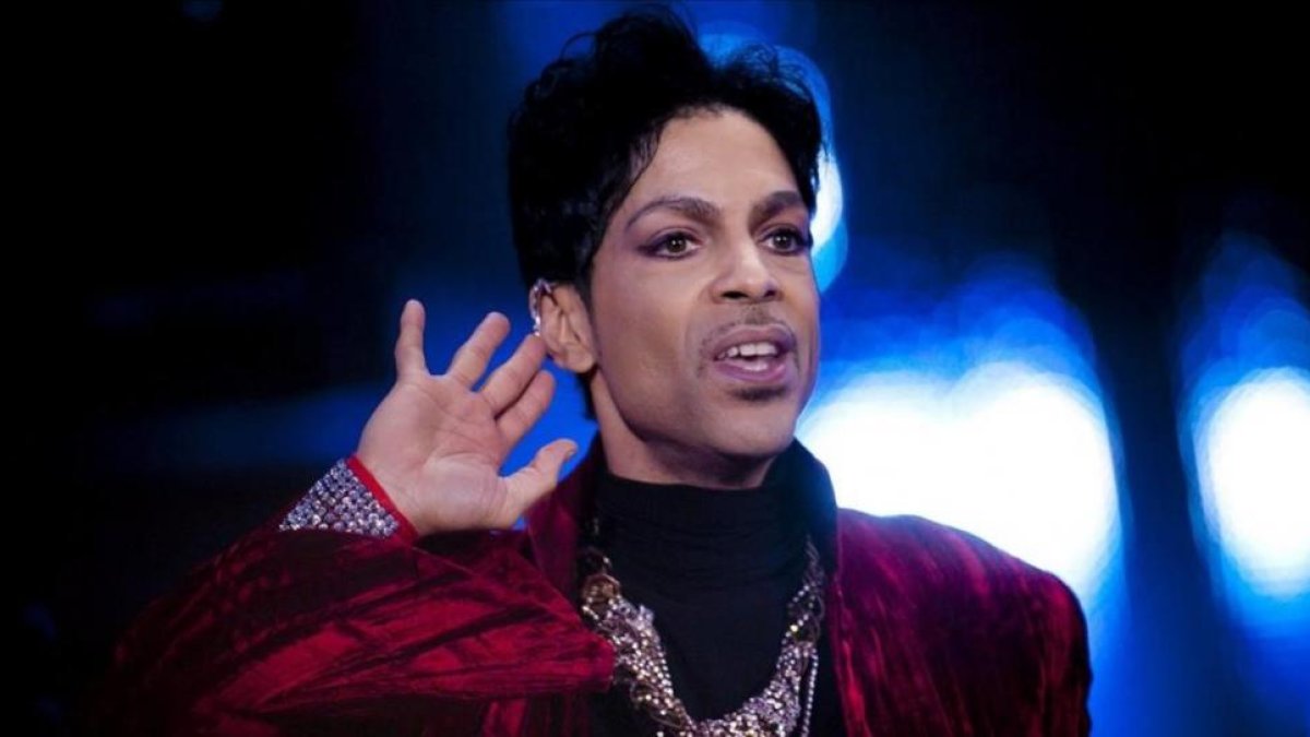 Prince durante un concierto en el Festival de Sziget en Budapest el 9 de agosto de 2011