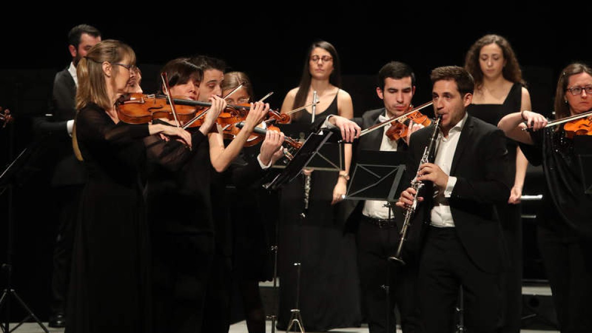 Actuación de la Orquesta Sinfónica Cristóbal Halffter.