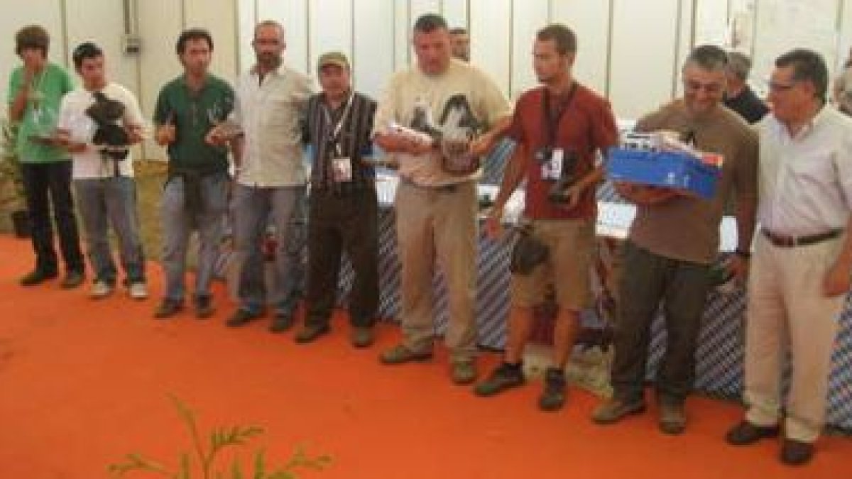 Foto de puestos de honor de las jornadas de cetrería.