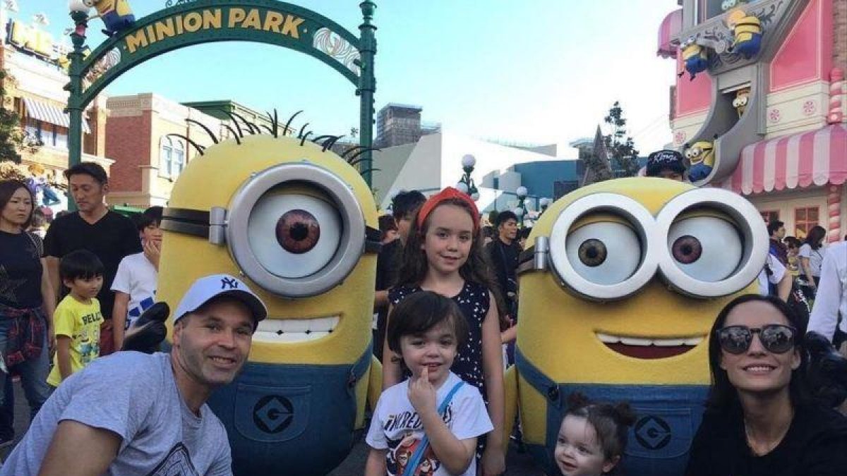 Andrés Iniesta, con su familia.