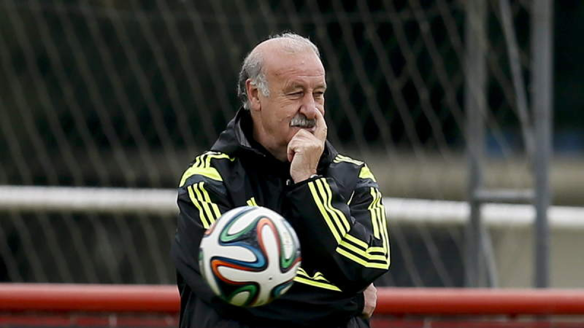 Vicente del Bosque, reflexivo, prepara el partido de España ante Australia