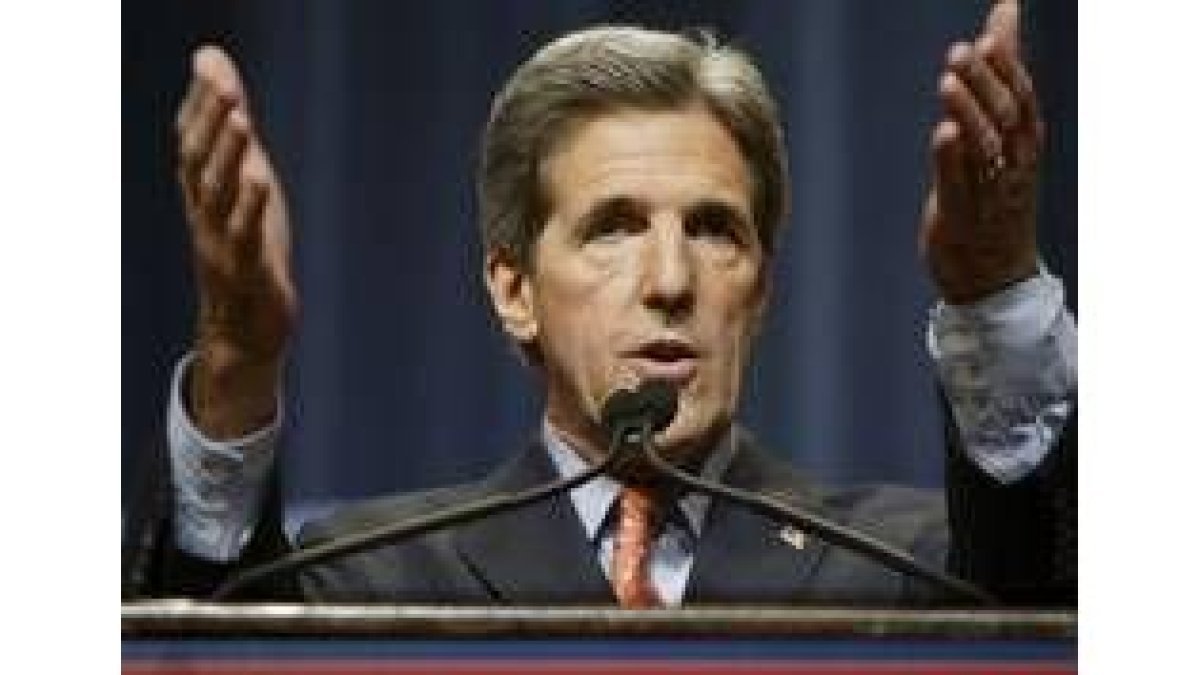 Kerry durante un acto electoral en Milwaukee