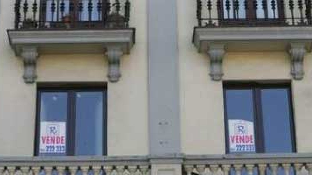 Los consumidores están «expectantes» ante la evolución de los precios de la vivienda, se