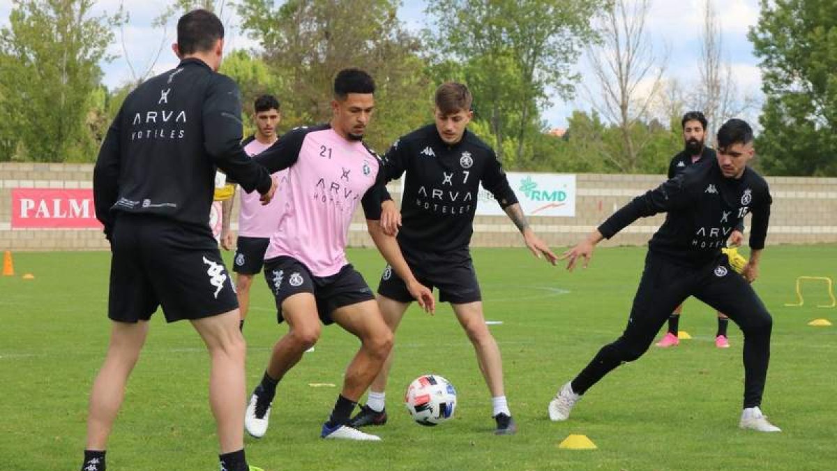 La plantilla culturalista volvió ayer a los entrenamientos tras disfrutar de un día de descanso. CYDL
