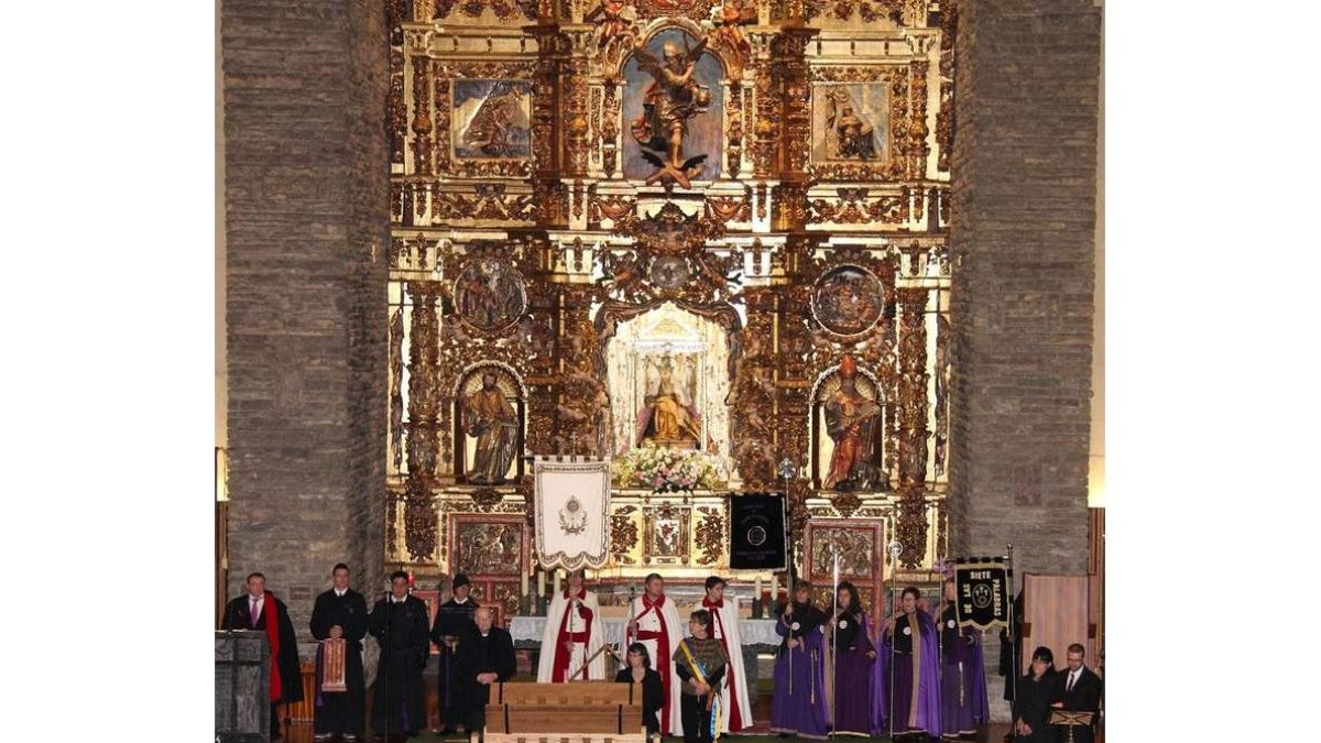 La recuperación del rito de tinieblas correspondiente al año 2013.