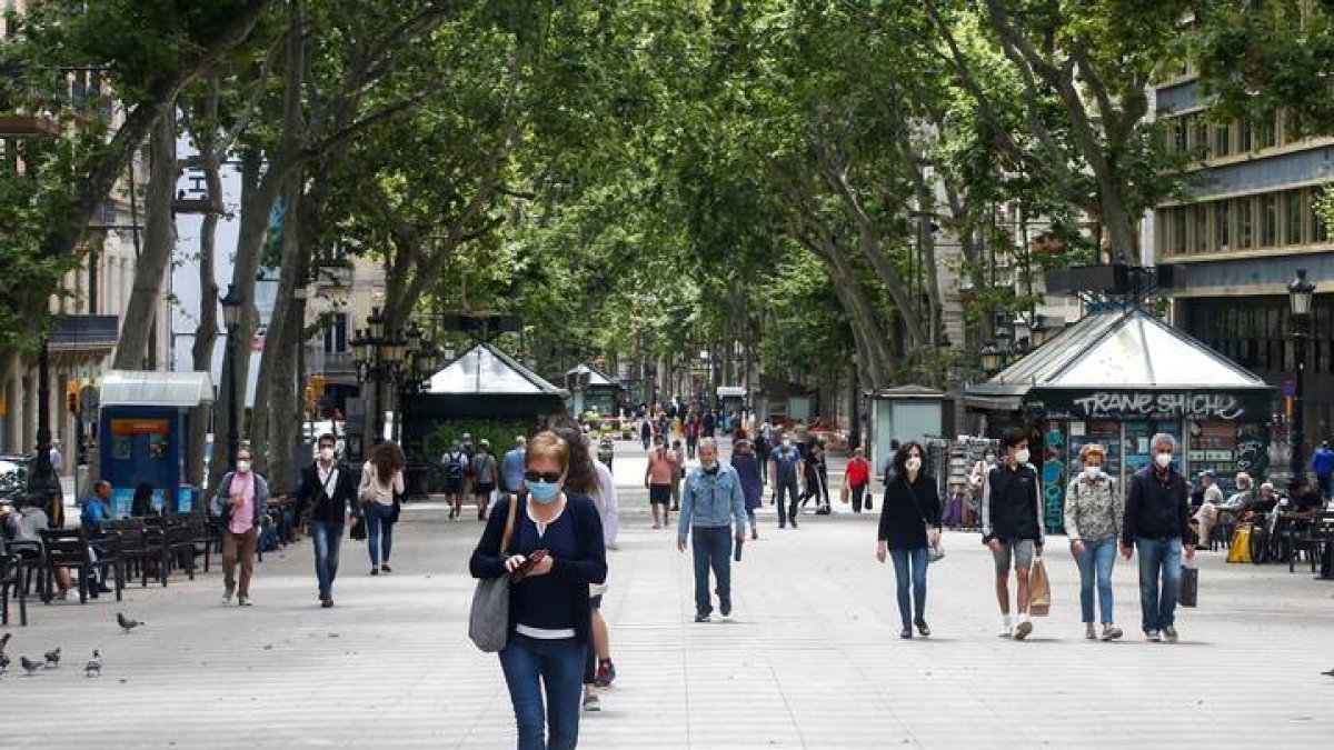 Aspecto de las Ramblas de Barcelona este lunes. QUIQUE GARCÍA