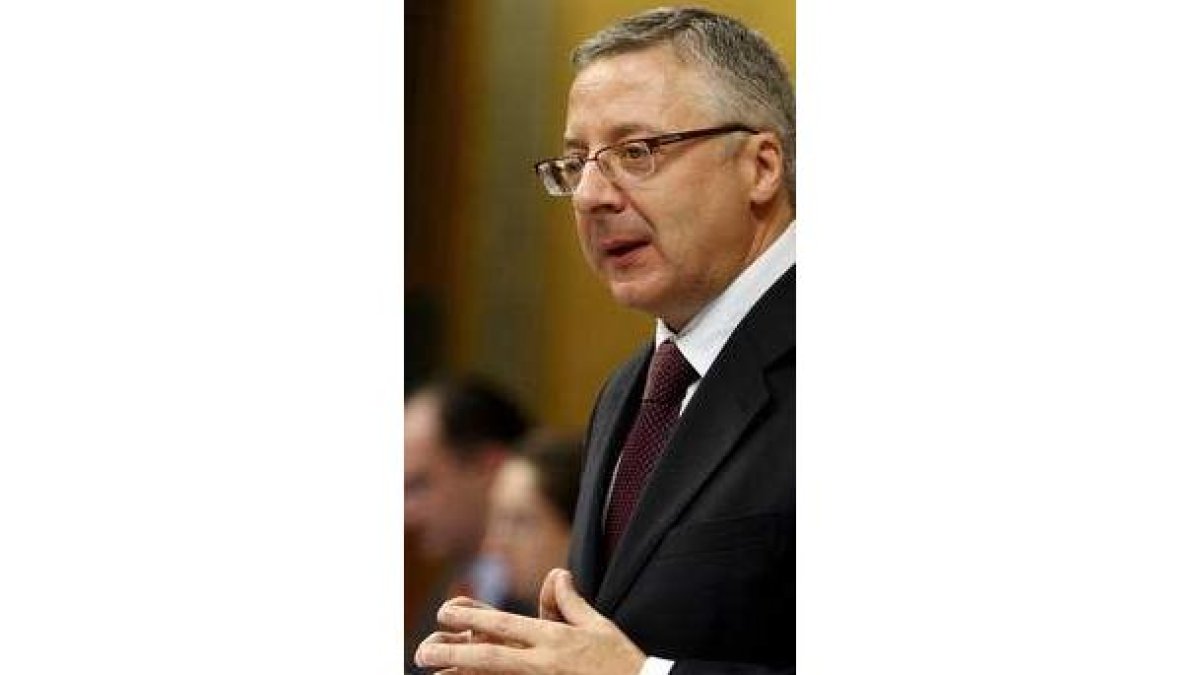Blanco defiende abrir un debate sobre la administración.