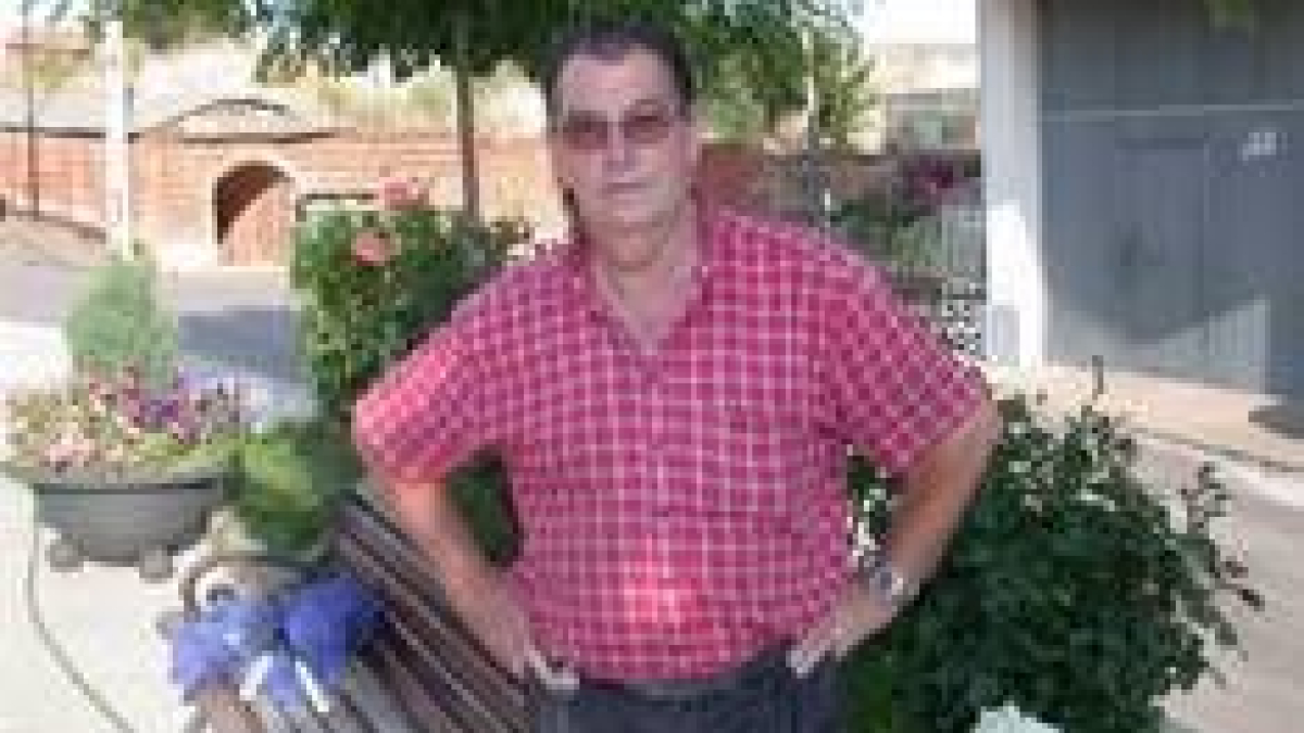 El presidente de la junta vecinal, Cipriano Cabrero, en Villadangos del Páramo