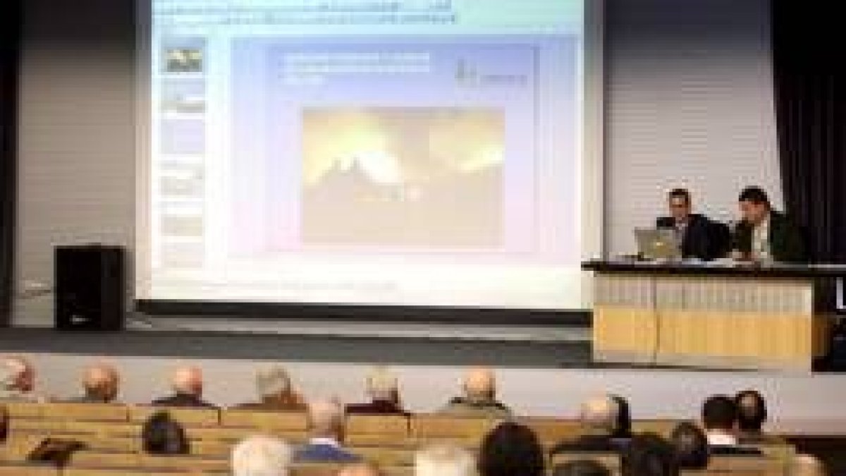 Un momento de la ponencia impartida sobre incendios forestales