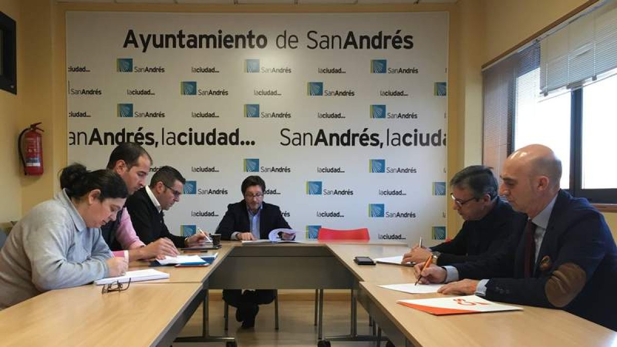 La Junta de Portavoces se vuelve a reunir el próximo día 19. DL
