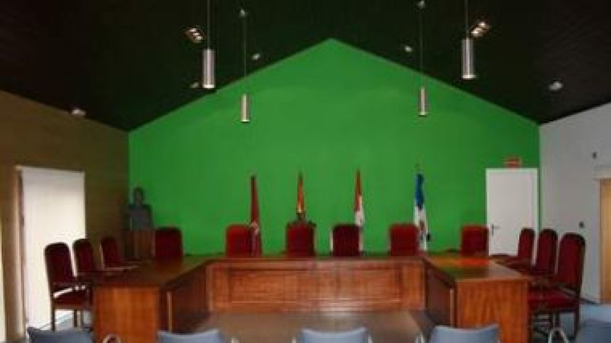 El salón de plenos ha ganado en espacio y funcionalidad.