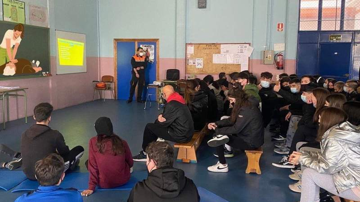 Uno de los talleres con los alumnos de cuarto de ESO. DL
