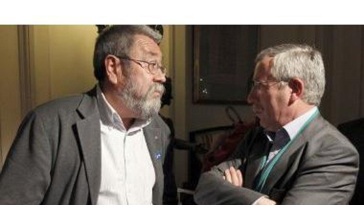 Los secretarios generales de UGT y CCOO, Cándido Méndez e Ignacio Fernández Toxo, respectivamente.