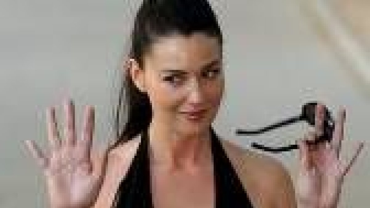La actriz italiana Mónica Belucci es la protagonista del filme junto a Bruce Willis