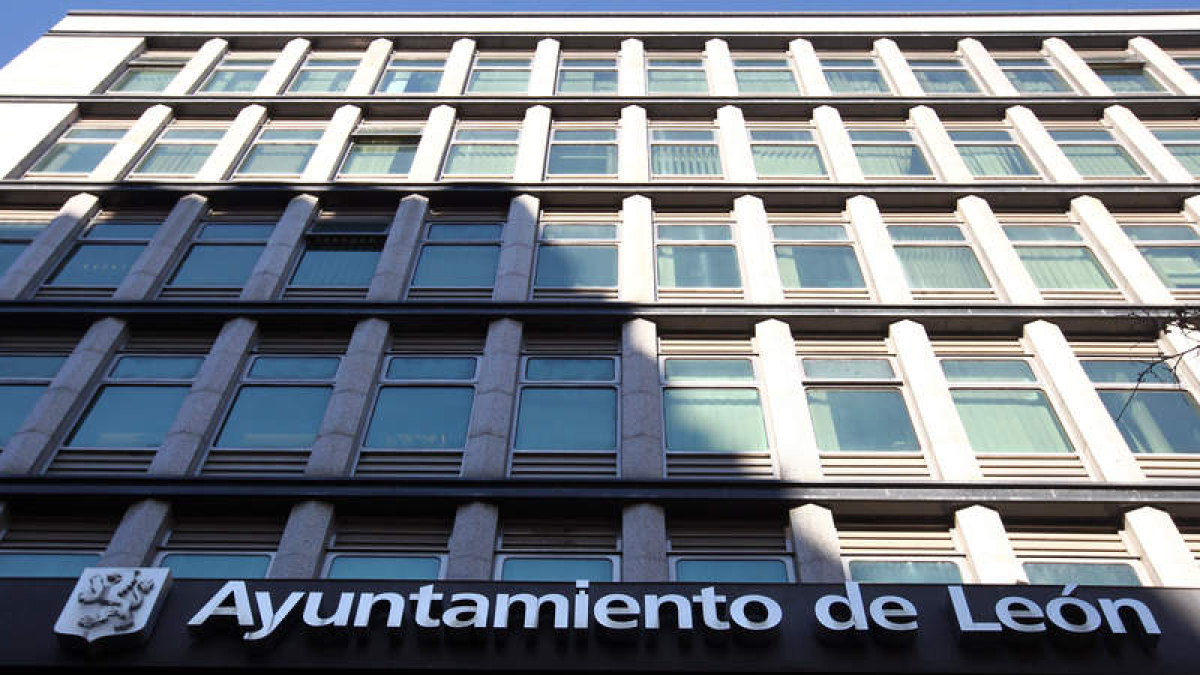 La administración municipal ha pagado más de 152 millones de euros de la deuda financiera desde el año 2010. RAMIRO