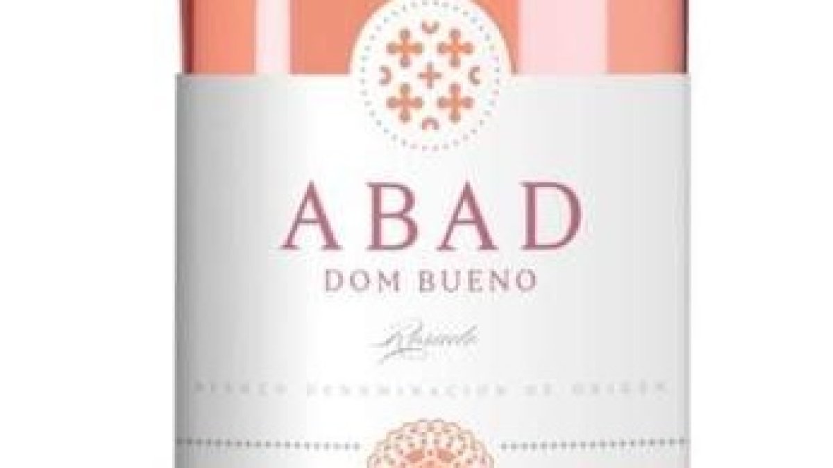 Botella del nuevo rosado. DL