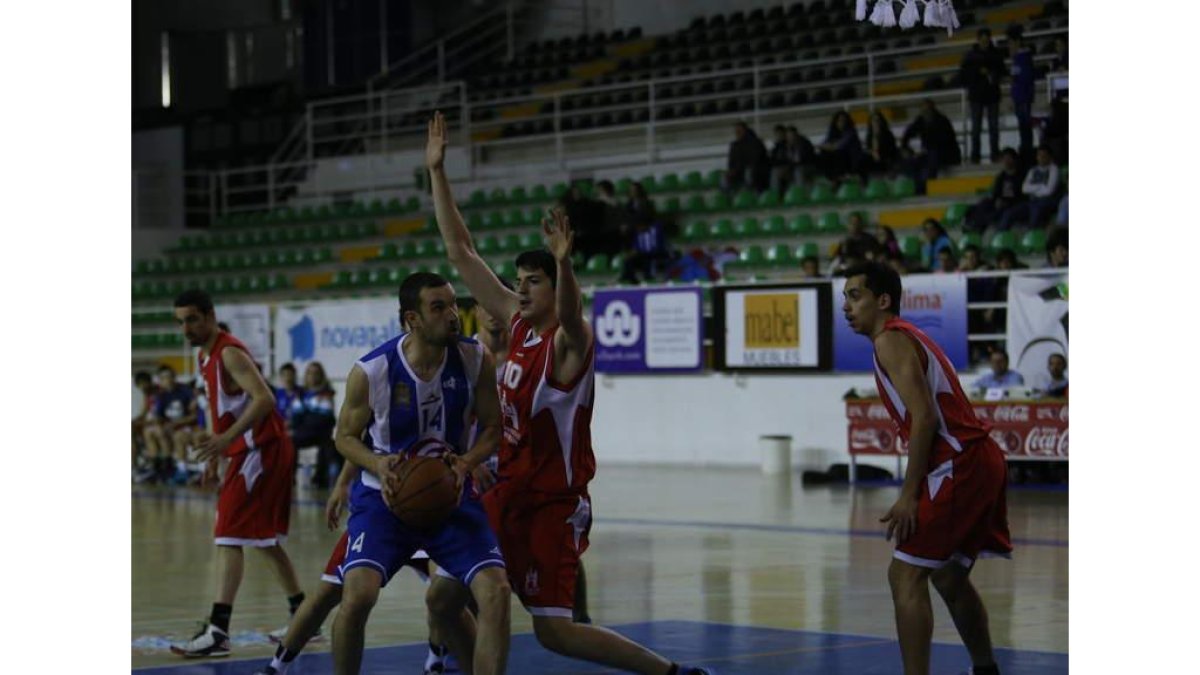Ciudad y Universidad de Burgos, en la Liga regular.
