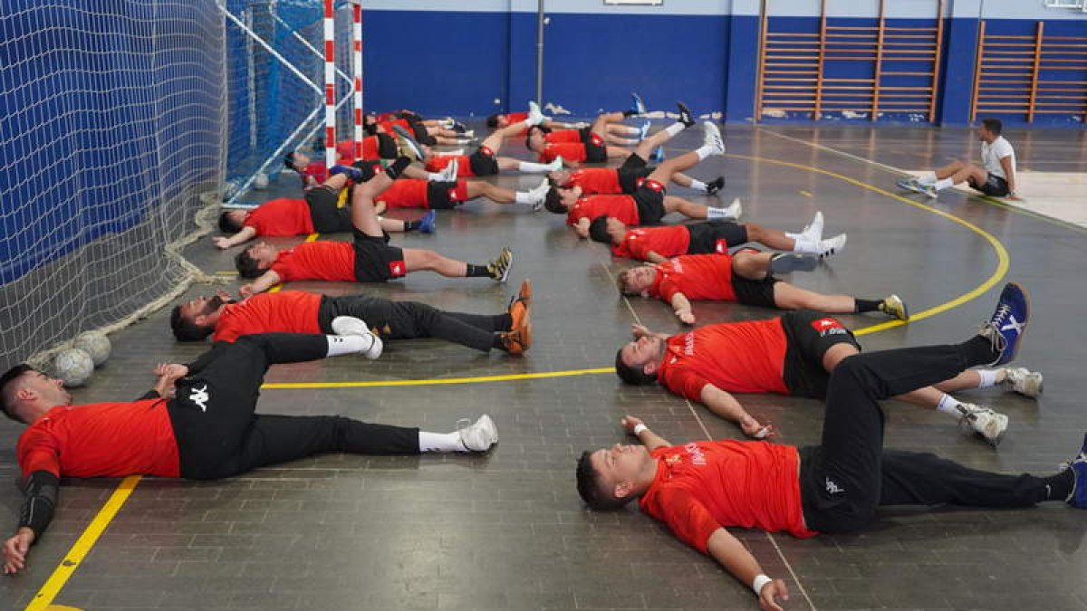 El Ademar recibirá 12.700 euros de subvención de la Junta dentro del Programa Cantera. J. NOTARIO