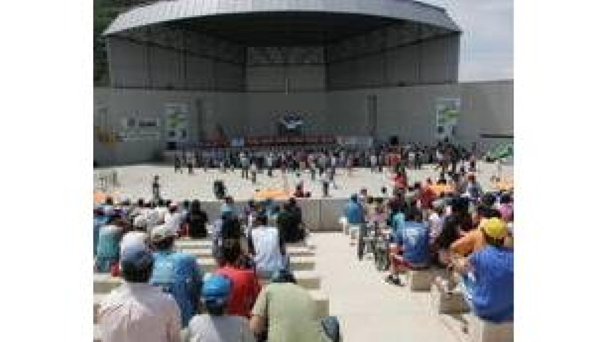 El auditorio se convirtió ayer en un segundo circuito de Montmeló