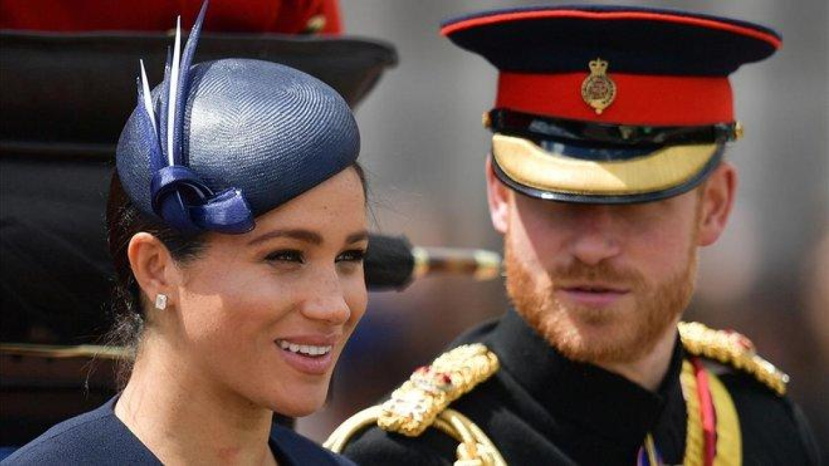 Meghan Markle y su marido el príncipe Enrique, en el Trooping the Colour, desfile celebrado este sábado en Londres.