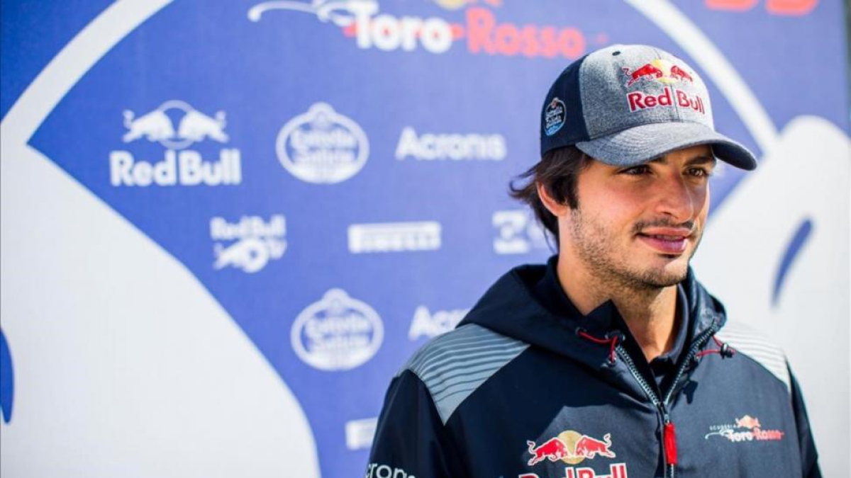 Carlos Sainz, en el 'paddock' de Silverstone, listo para el GP de Gran Bretaña