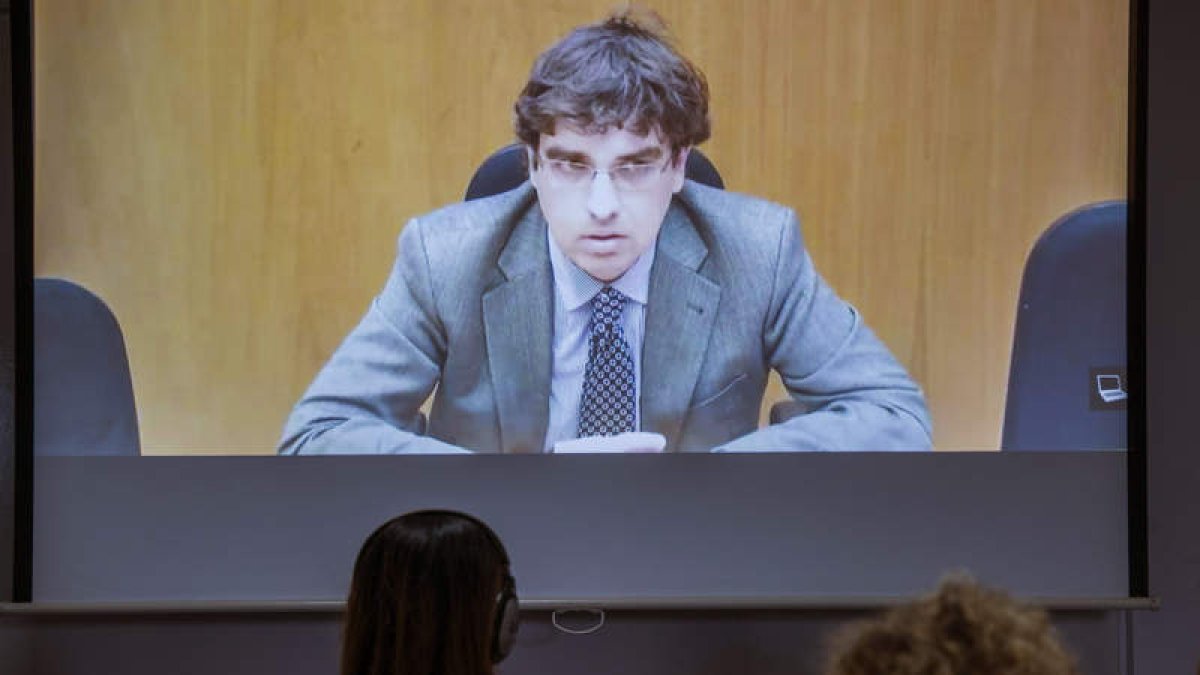 El asesor contable del grupo Nóos Luis Tejeiro, durante su declaración. CATI CLADERA