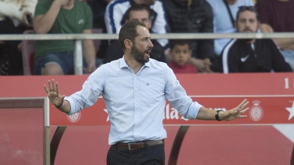 Machín durante el Girona-Madrid en Montilivi.