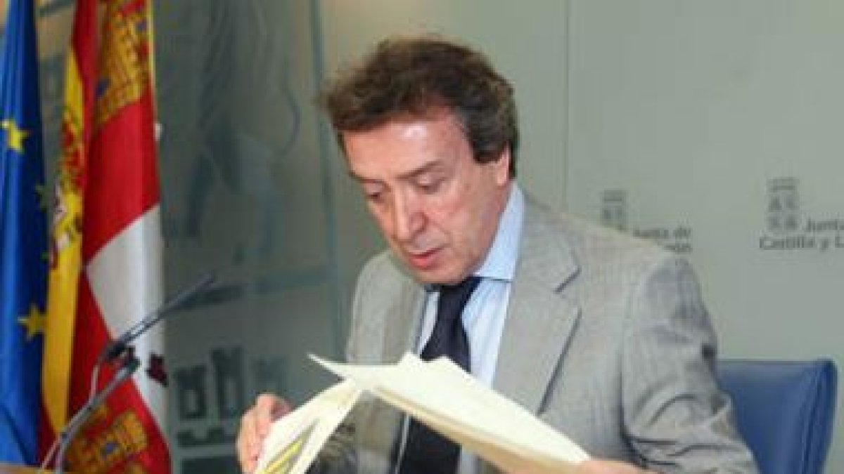 José Antonio de Santiago-Juárez tras el Consejo de Gobierno de ayer.