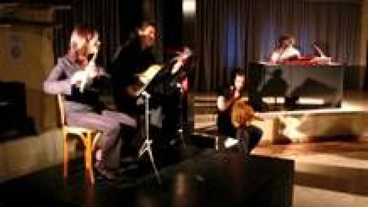 Música y literatura se unieron en la clausura del programa de lectura La Bañeza con El Quijote