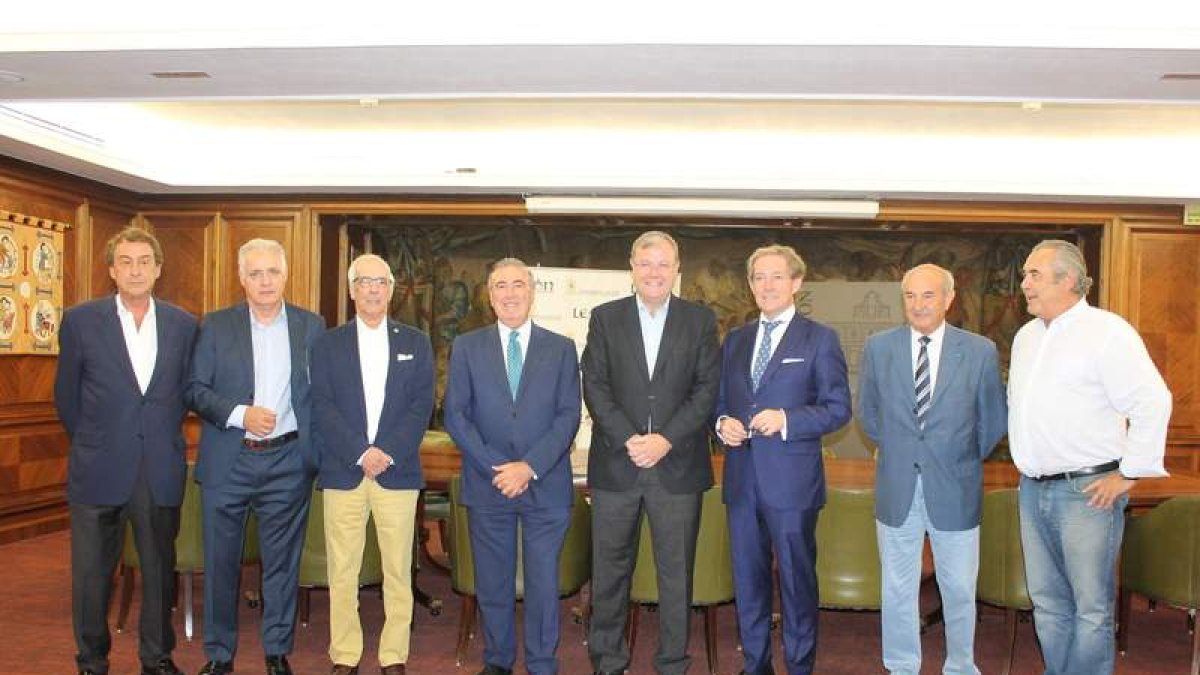Estado actual de la avenida Ordoño II en la capital leonesa. FERNANDO OTERO PERANDONES