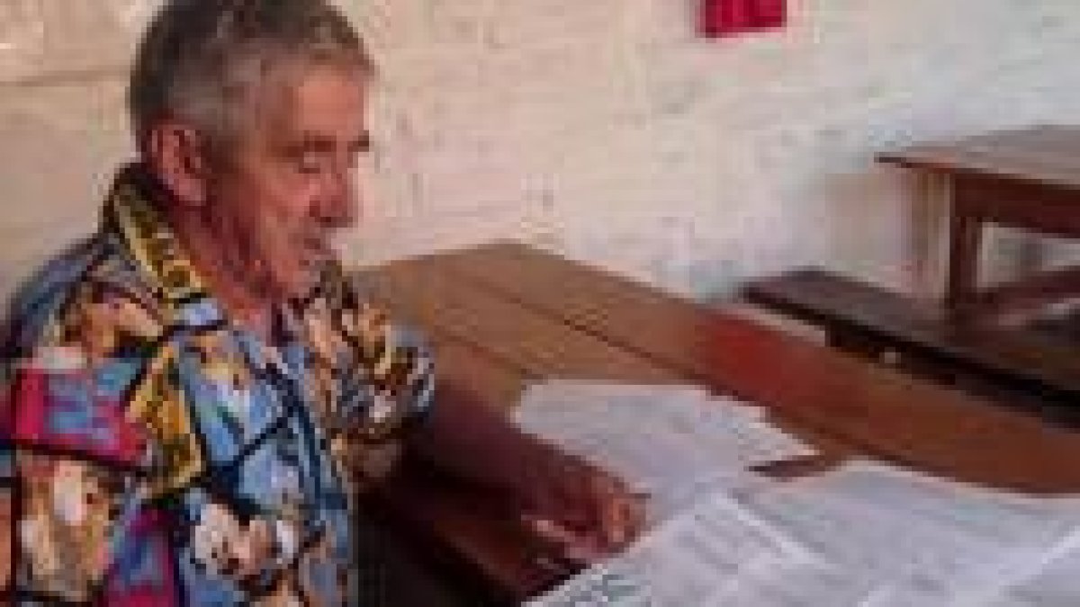 Jato ha llenado la zona del albergue con carteles sobre su apuro