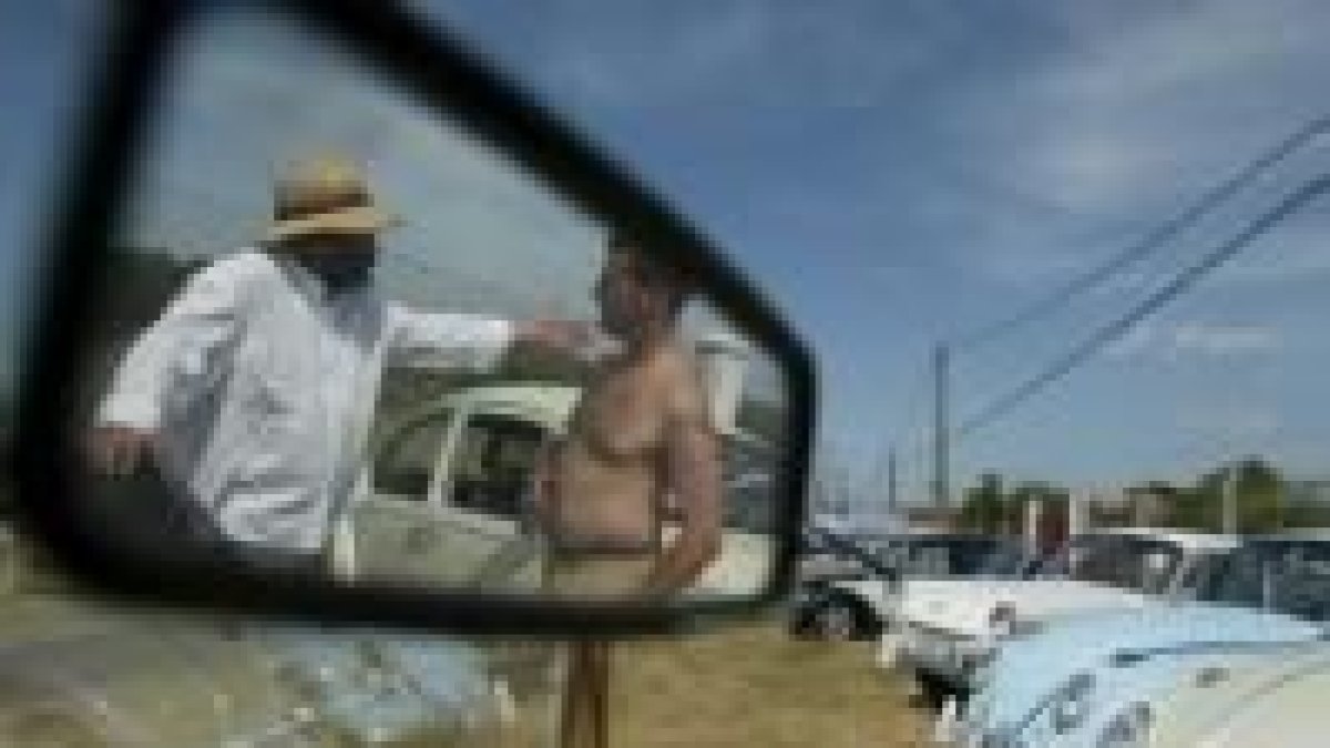 Más de cuarenta coches de Wolkswagen se reunieron ayer en Villasinta