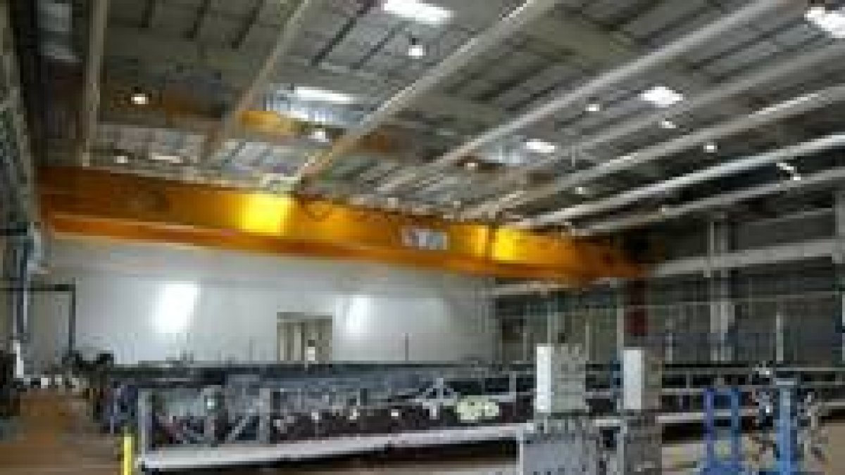 La nueva fábrica de LM Glasfiber en el polígono de Santo Tomás de las Ollas ya está en marcha