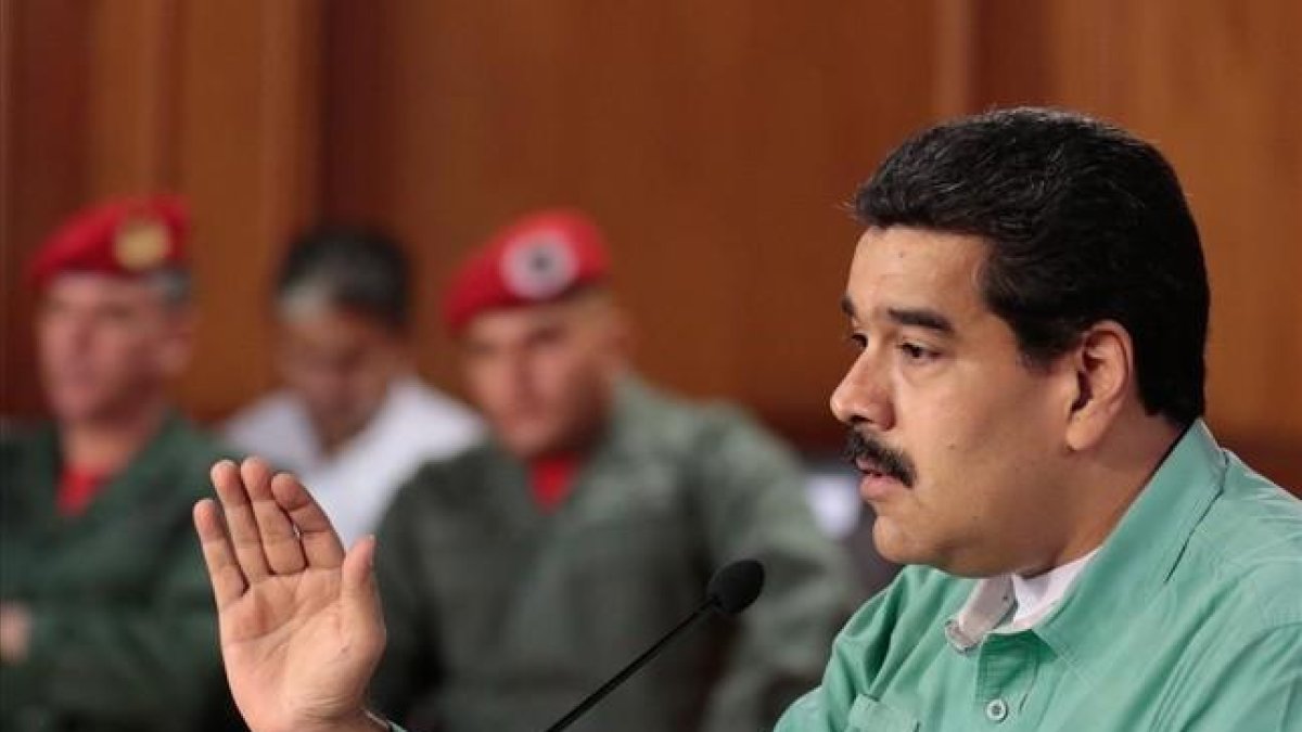 El presidente de Venezuela, Nicolás Maduro, participa en una reunión con gobernadores y diputados adeptos al Gobierno.