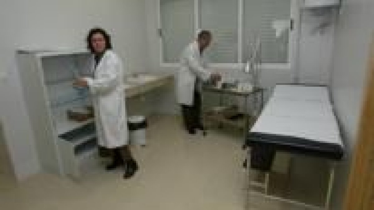 Alrededor de 13.000 pacientes están adscritos al Centro de Salud de Cacabelos