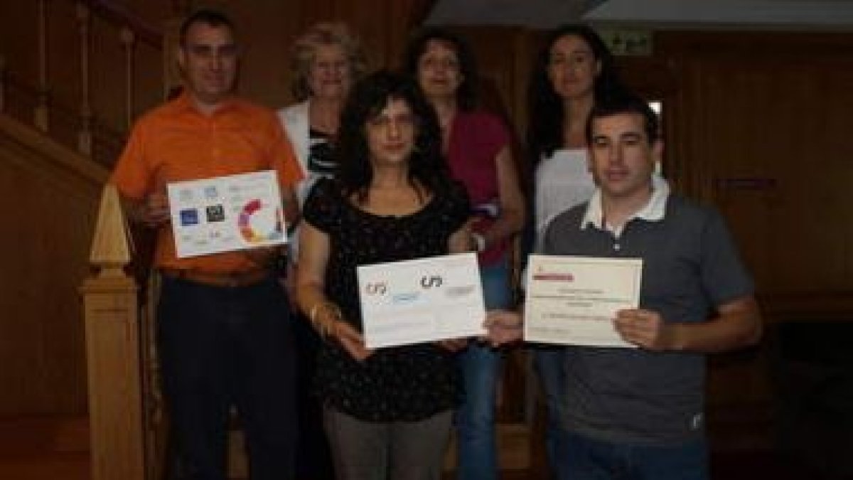 Entrega de premios del concurso de logos del Consejo de Mujeres de León.