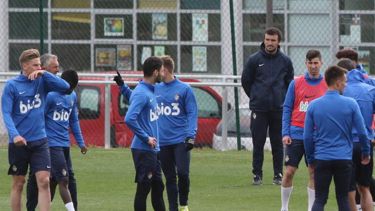 Tras doce años con play off o en Segunda División, la Deportiva no tendrá ni una cosa ni otra. LDLM