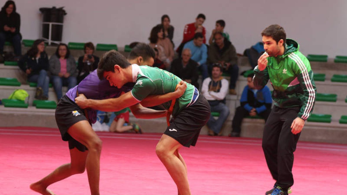 La federación reconocerá a los luchadores más jóvenes. AB
