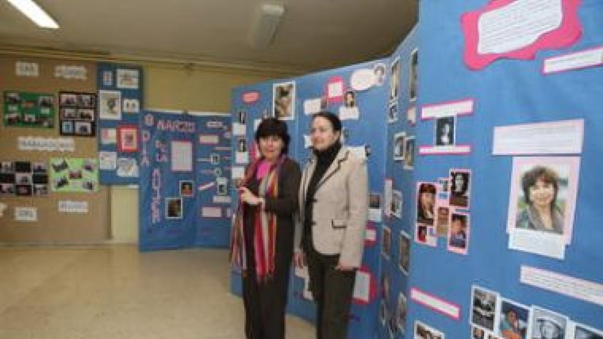 Mujer y Literatura, idea de Mar Arriola y Puri Lozano, abierta al público en horario escolar todo ma