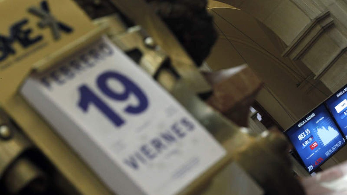 Panel informativo en la Bolsa de Madrid. Javier Lizón