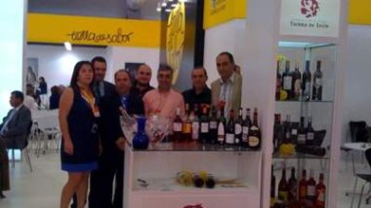 Varios representantes de las bodegas de la DO Tierra de León durante su estancia en Fenavin