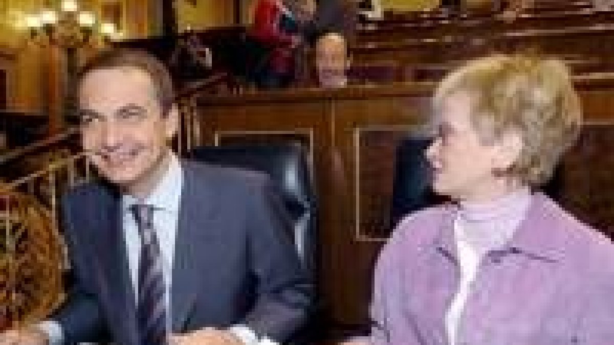 Zapatero y Teresa Fernández de la Vega durante la sesión de control