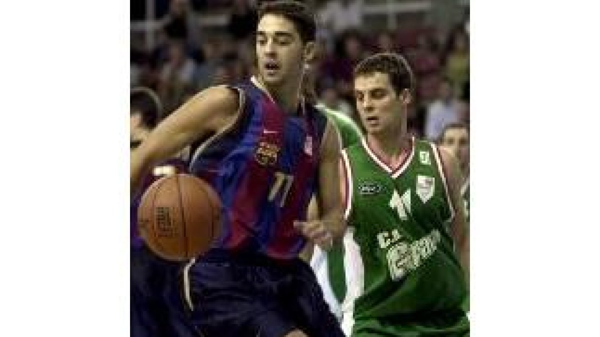 El Barça, en la foto Navarro, aparece en todas las apuestas como favorito