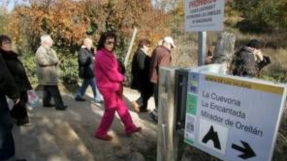 Los excursionistas recorrerán hoy Las Médulas guiados por uno de los expertos del CSIC